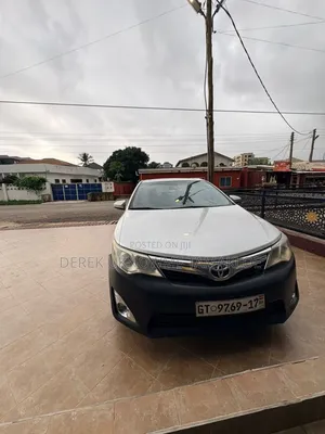 Toyota Camry 2014 Silver