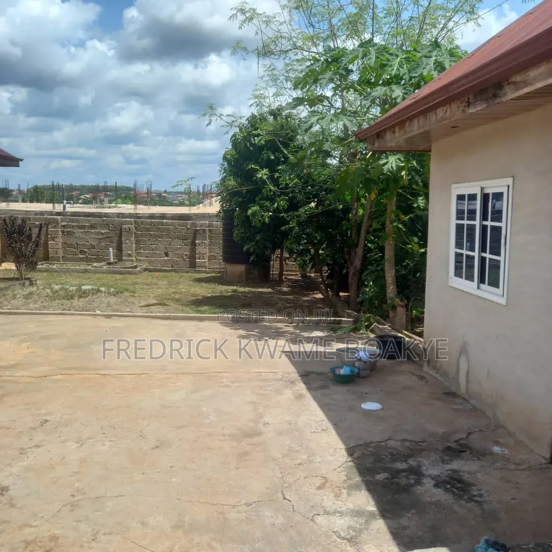 4bdrm House in Brother K Estate, Kumasi Metropolitan for sale