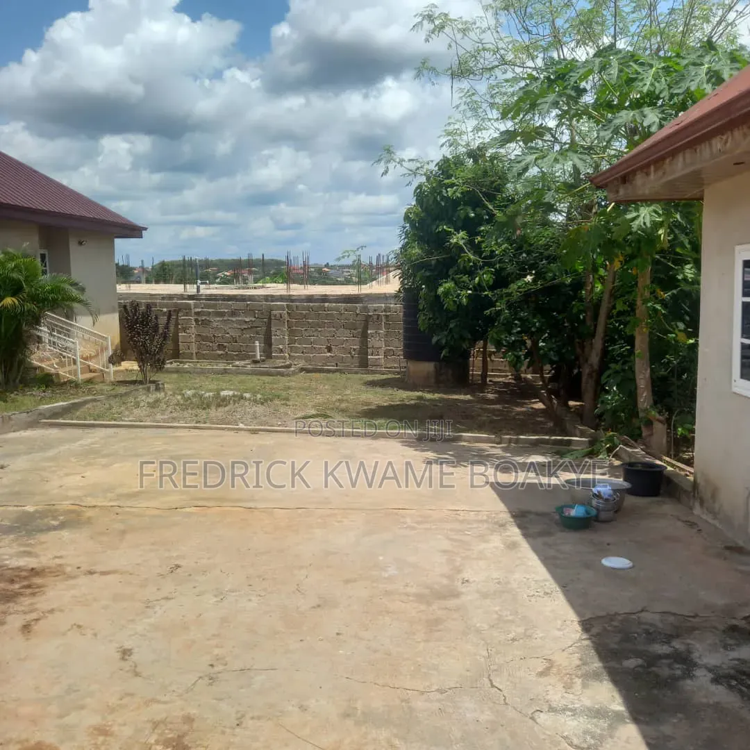 4bdrm House in Brother K Estate, Kumasi Metropolitan for sale
