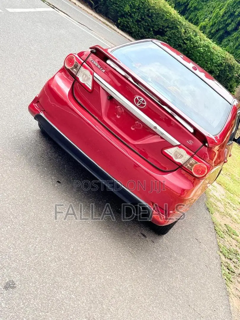 Toyota Corolla S 5-Speed 2013 Red