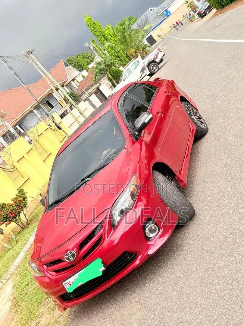Toyota Corolla S 5-Speed 2013 Red