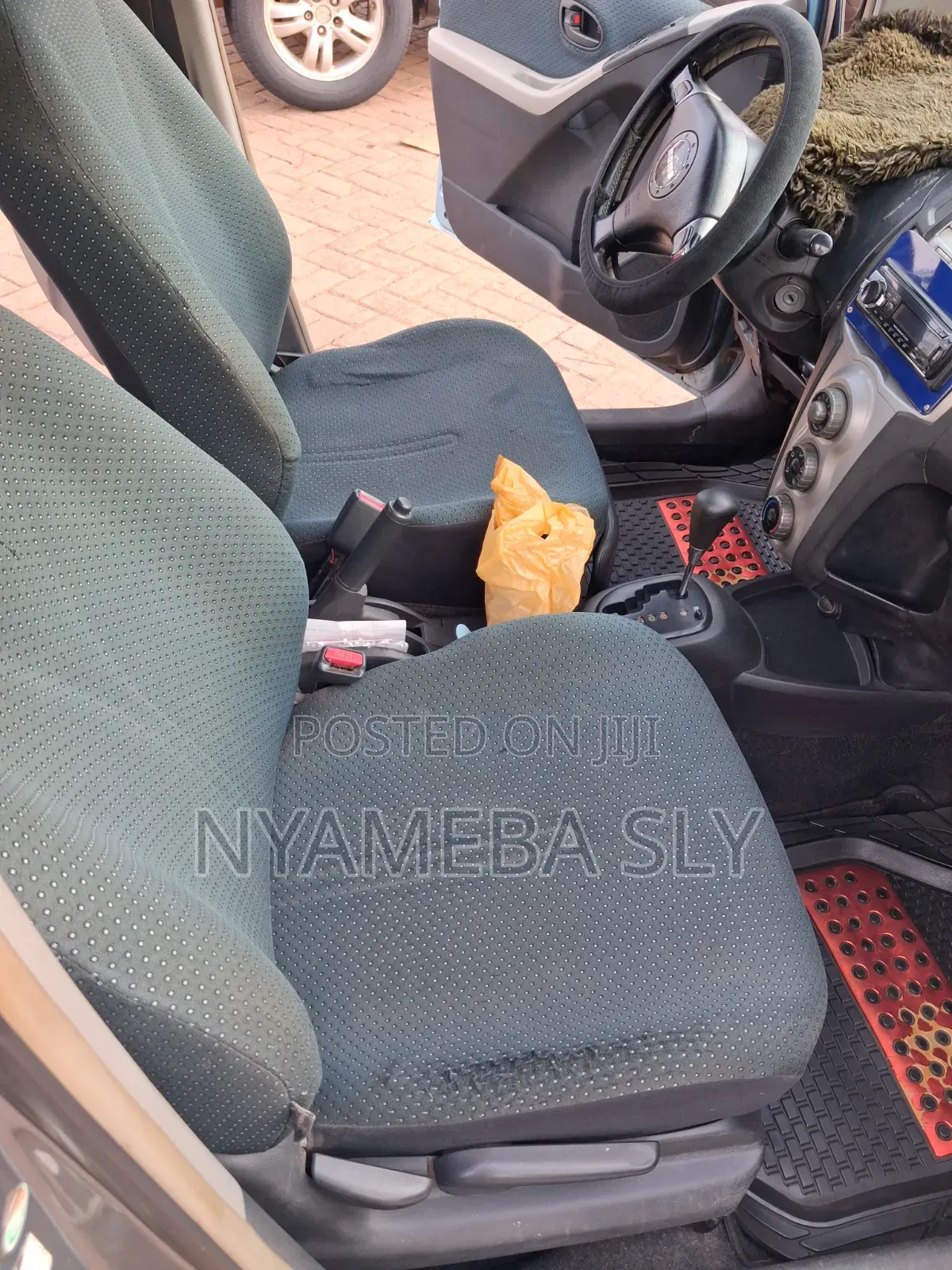 Toyota Vitz 2009 Gray