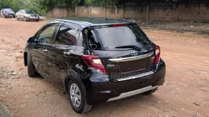 Toyota Vitz 1.3 AWD 5dr 2015 Purple