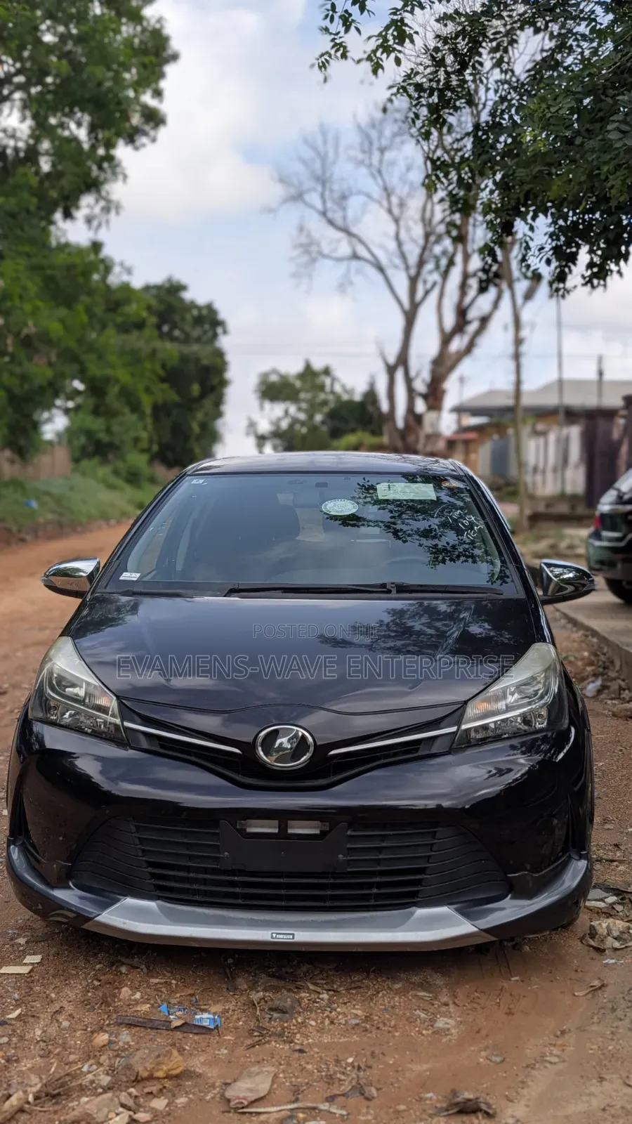 Toyota Vitz 1.3 AWD 5dr 2015 Purple
