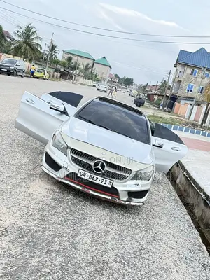 Mercedes-Benz CLA-Class CLA 250 4MATIC Sedan 2016 Silver