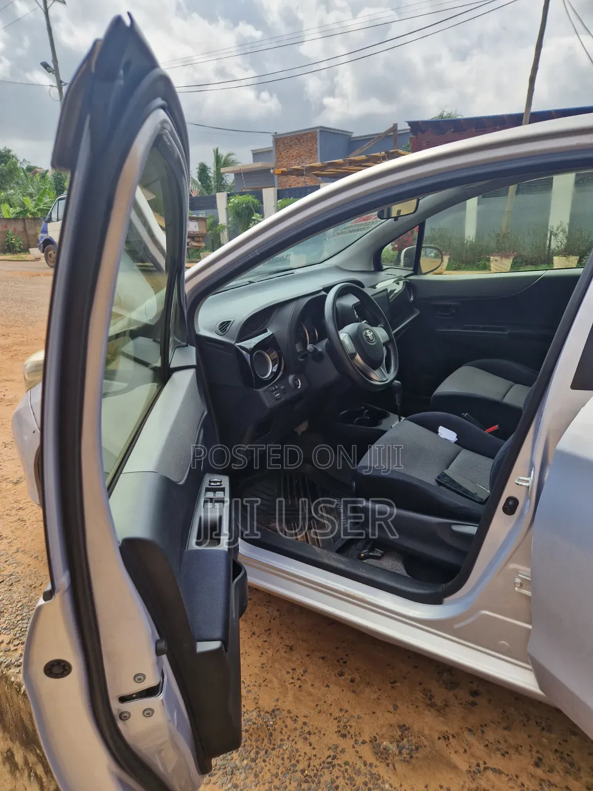Toyota Vitz 2012 Gray