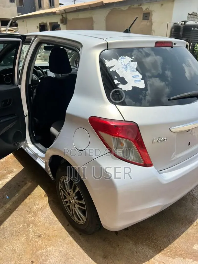 Toyota Vitz 2012 Gray