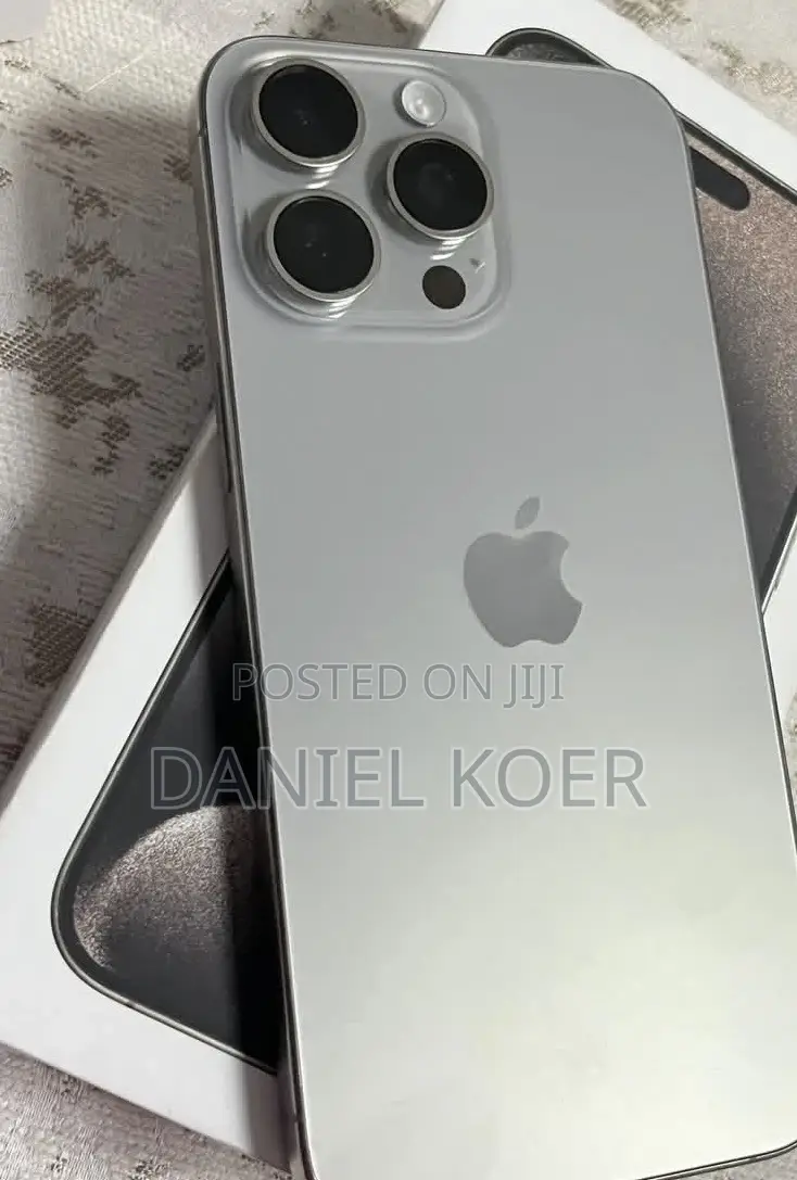 Apple iPhone 15 Pro Max 256 GB Silver