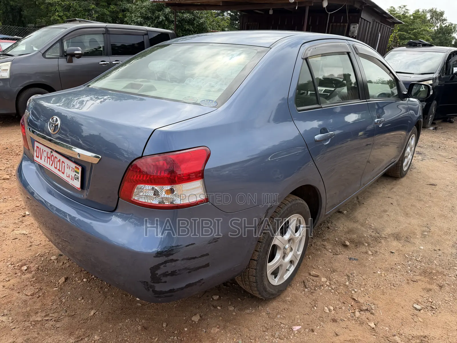 Toyota Belta 2011 Blue
