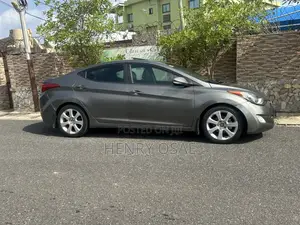 Hyundai Elantra SE 4dr Sedan (1.8L 4cyl 6A) 2015 Gray