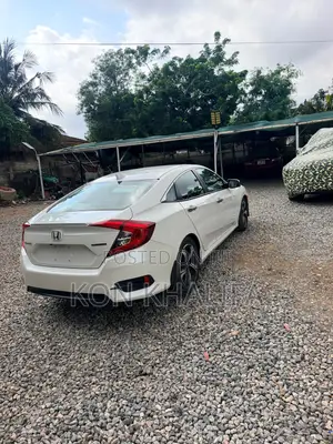 Honda Civic 2017 White