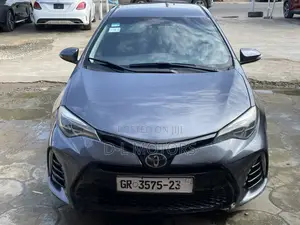 Toyota Corolla SE (1.8L 4cyl 2A) 2018 Gray
