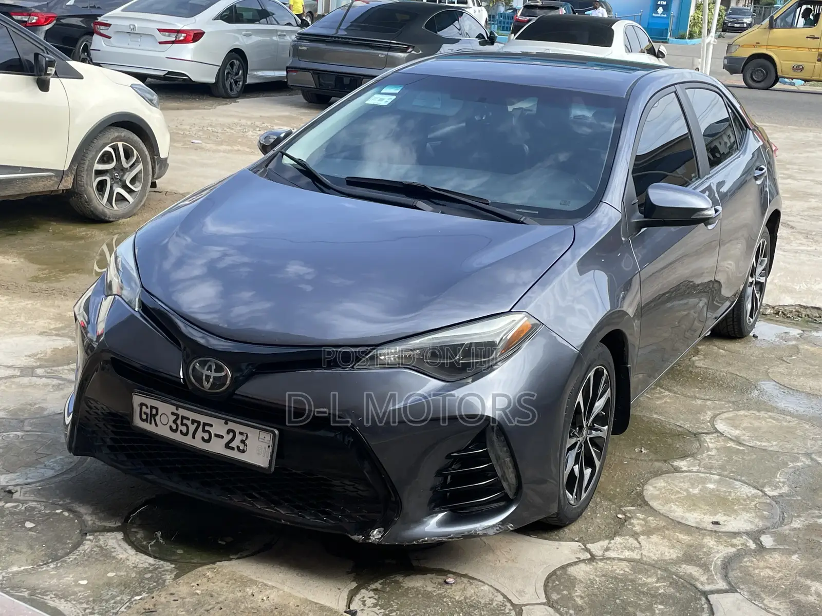 Toyota Corolla SE (1.8L 4cyl 2A) 2018 Gray