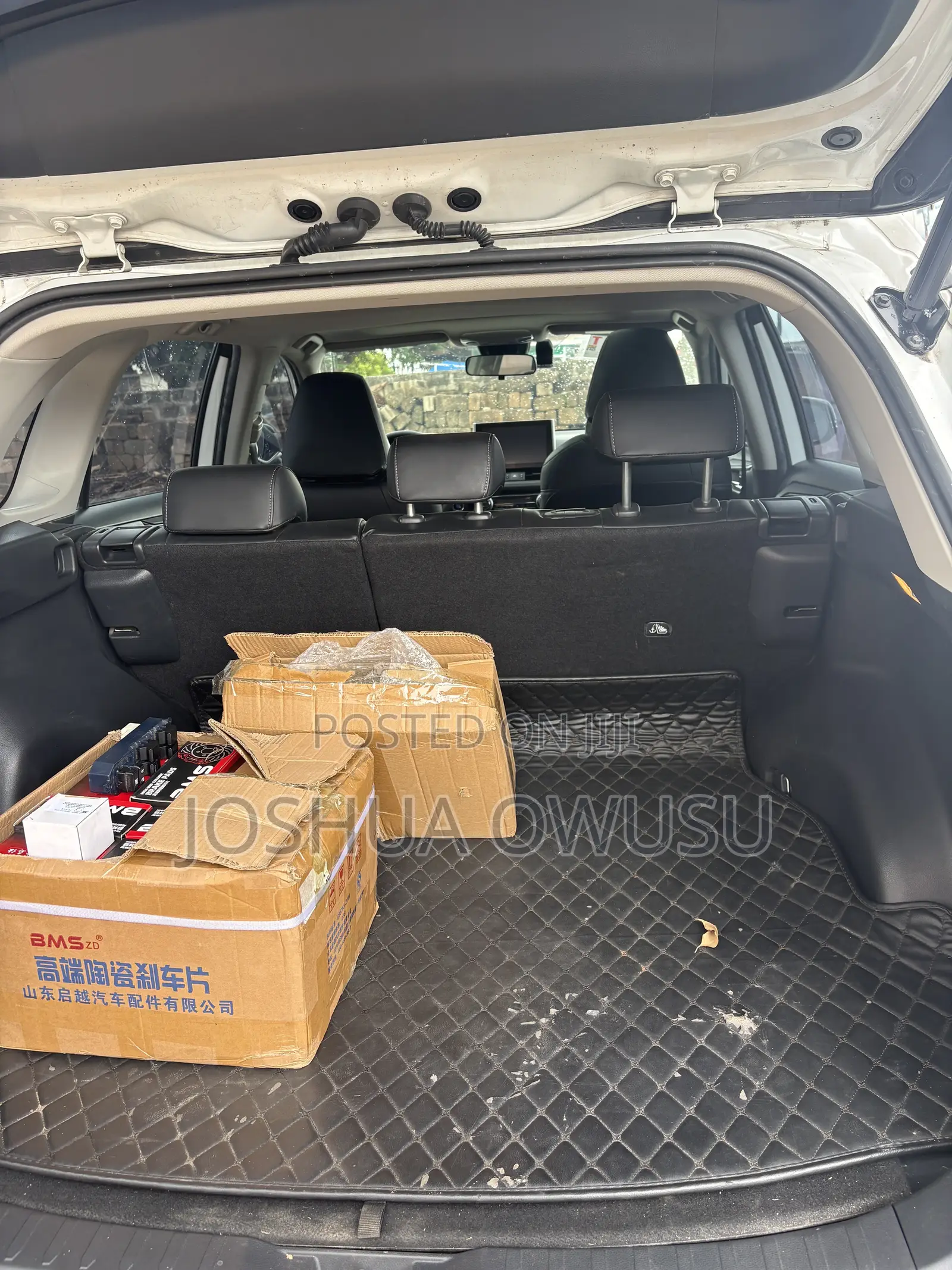 Toyota RAV4 XLE Premium 2021 White