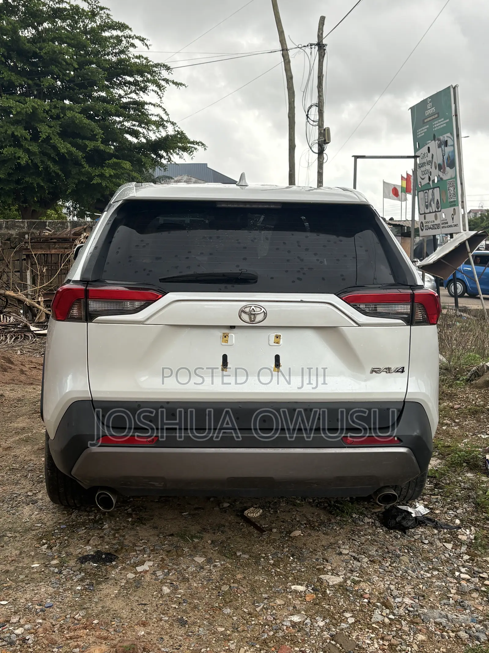 Toyota RAV4 XLE Premium 2021 White