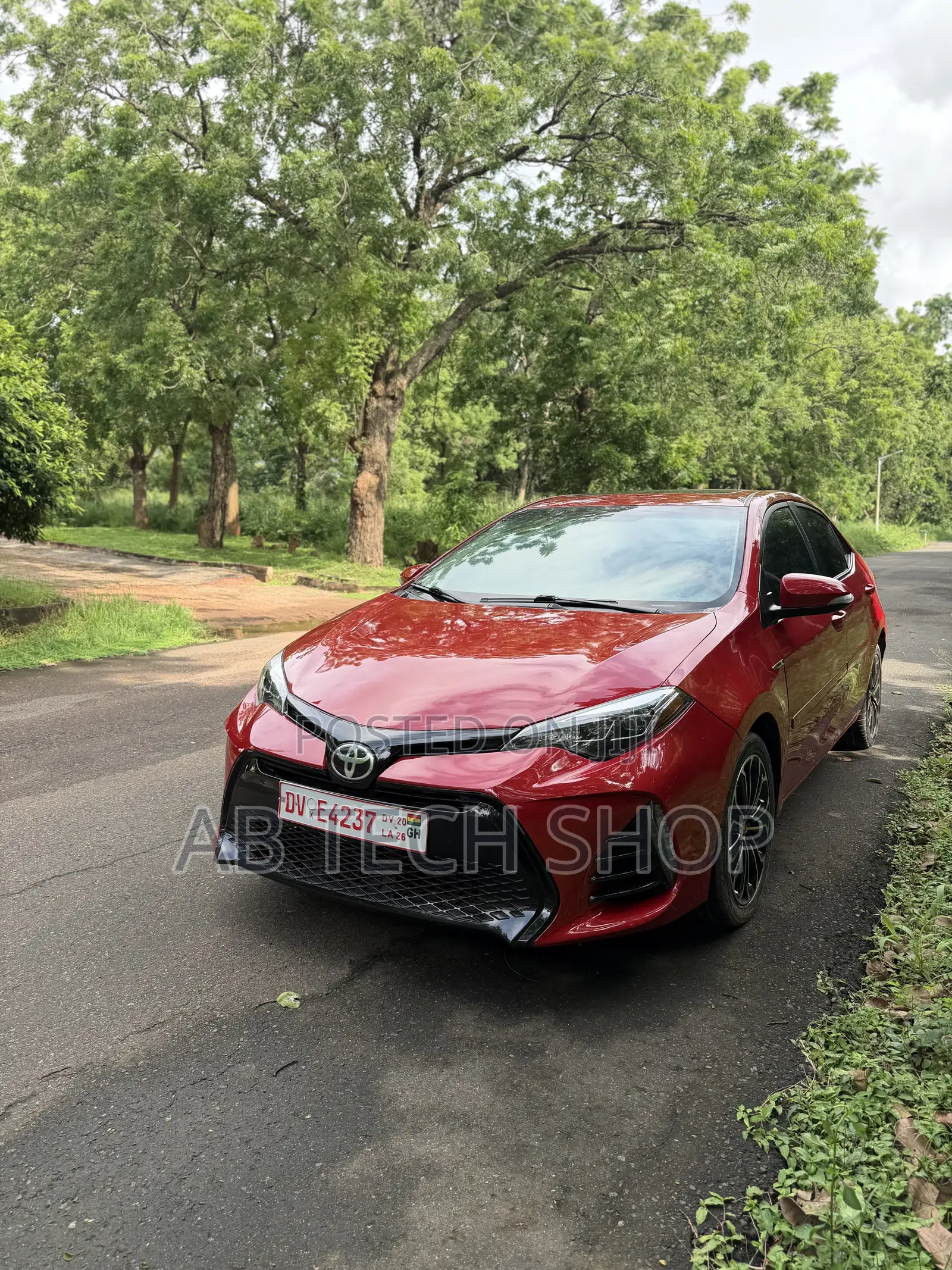 Toyota Corolla S 4dr Sedan (1.8L 4cyl CVT) 2016 Red