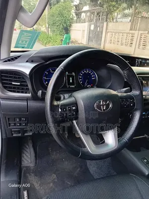 Toyota Hilux Revo Double Cab Deisel 2.4 RWD 2019 White