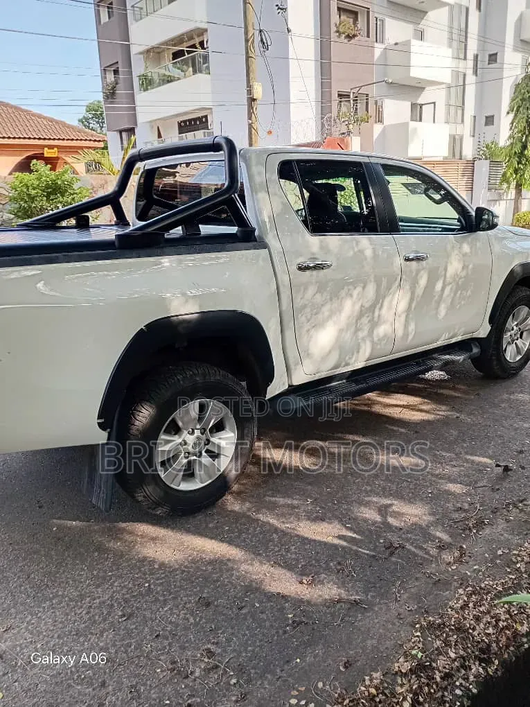Toyota Hilux Revo Double Cab Deisel 2.4 RWD 2019 White
