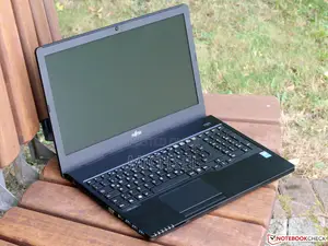 Laptop Fujitsu Lifebook A555 6GB Intel Core i3 SSD 500GB