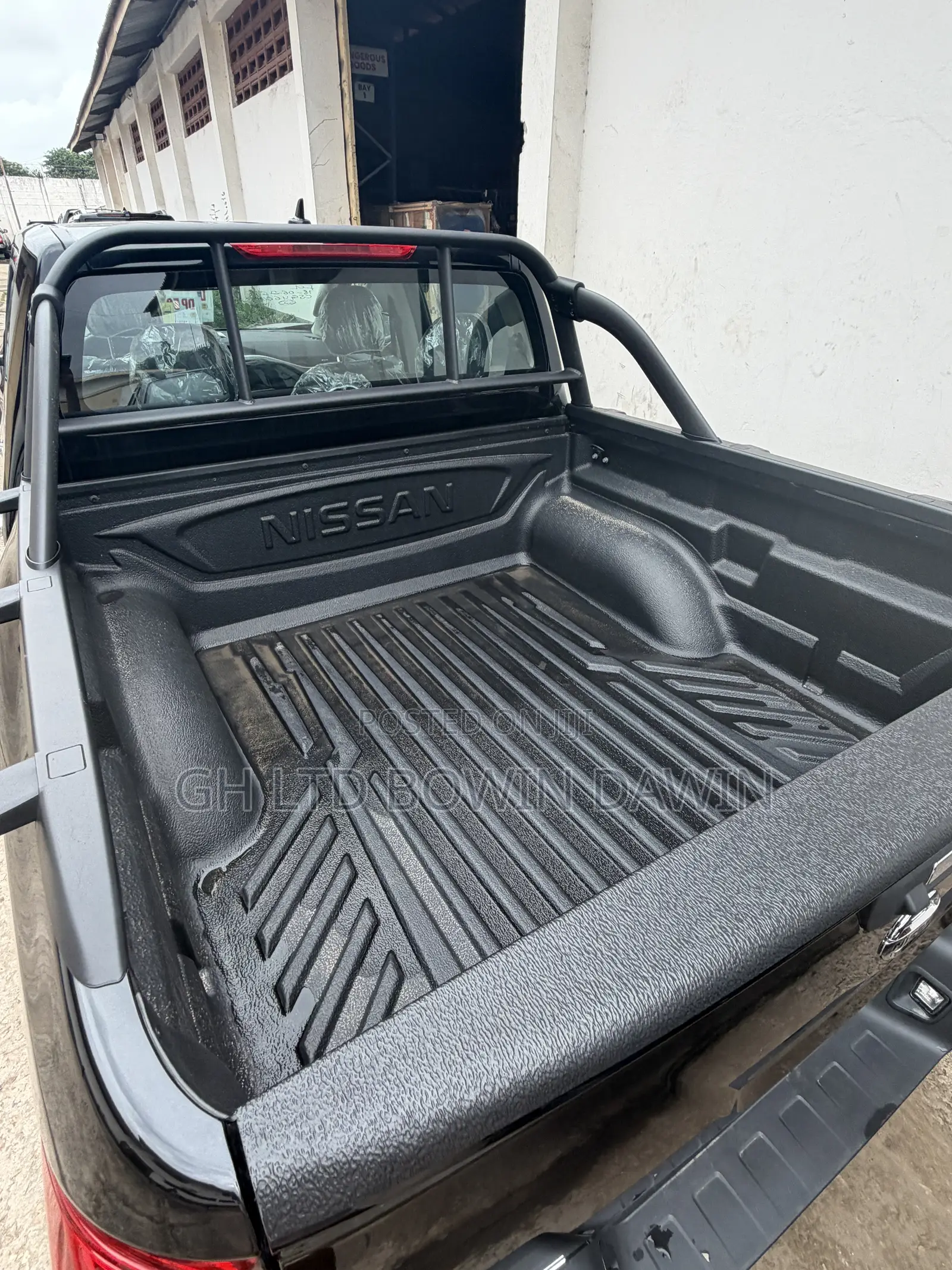 New Nissan Pick-Up 2025 Gray