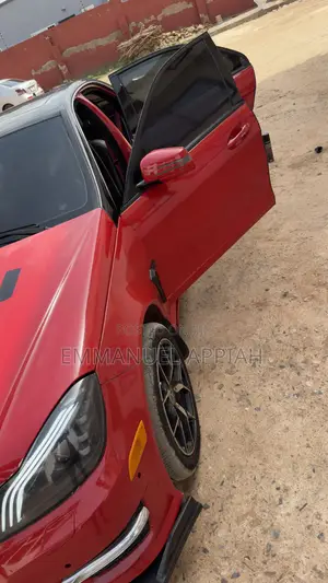 Mercedes-Benz C250 2014 Red