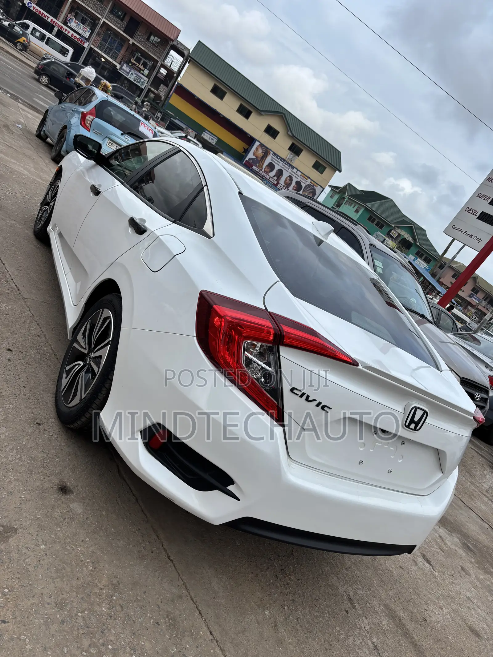 Honda Civic EX-L Sedan 2018 White