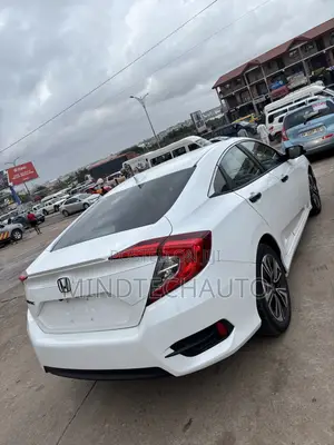 Honda Civic EX-L Sedan 2018 White