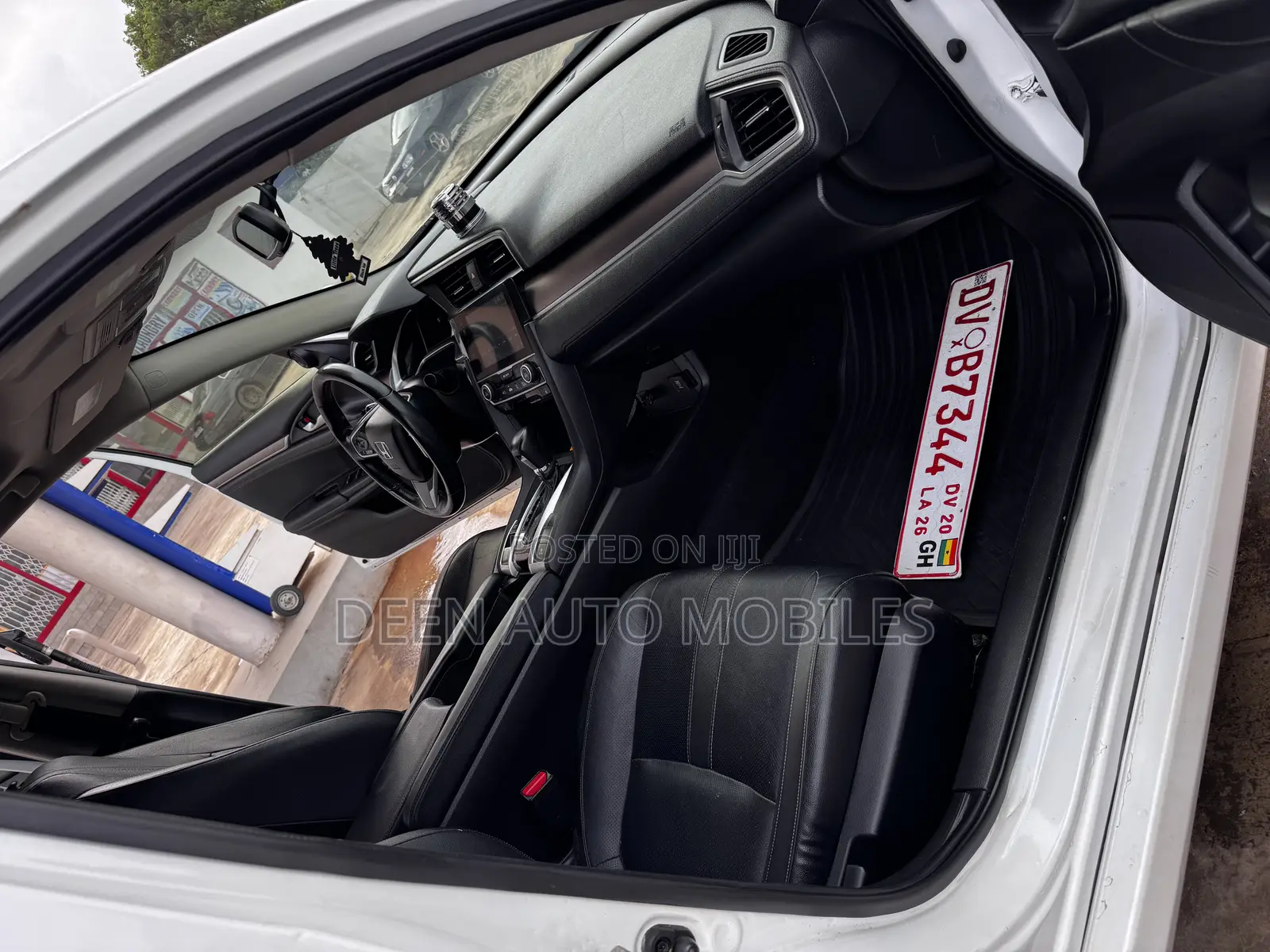 Honda Civic EX-L Sedan 2018 White