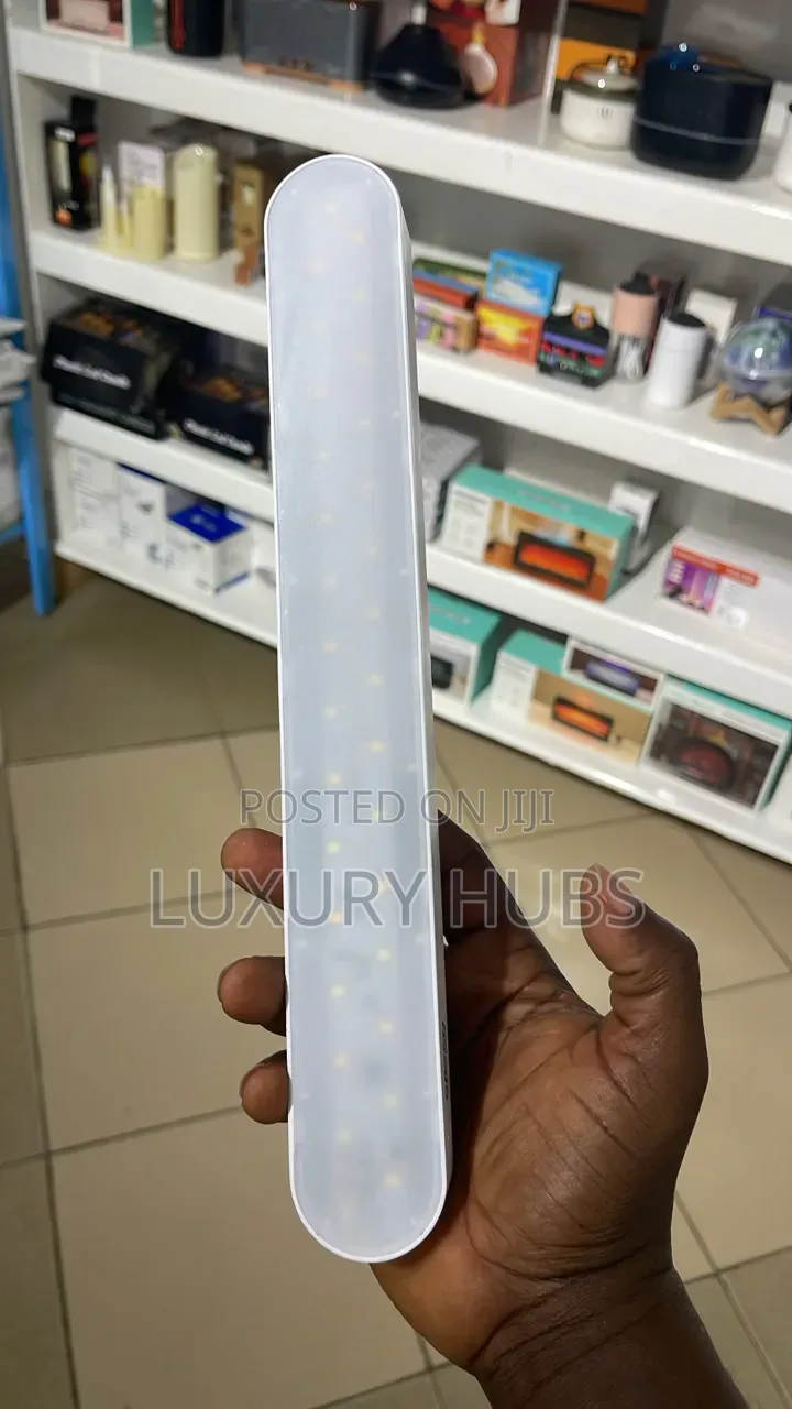 Cabinet/Reading Sensor Light