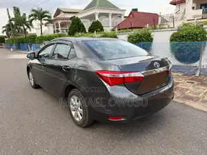 Toyota Corolla 2015 Gray