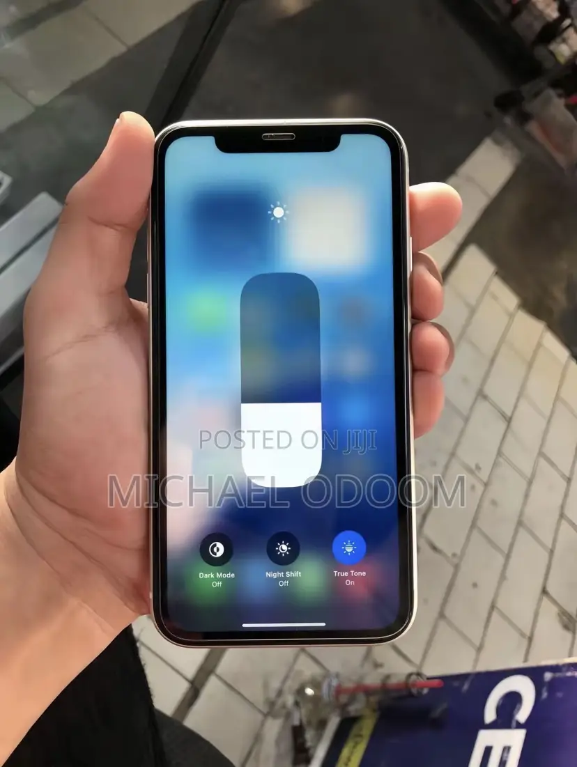 Apple iPhone 11 64 GB White