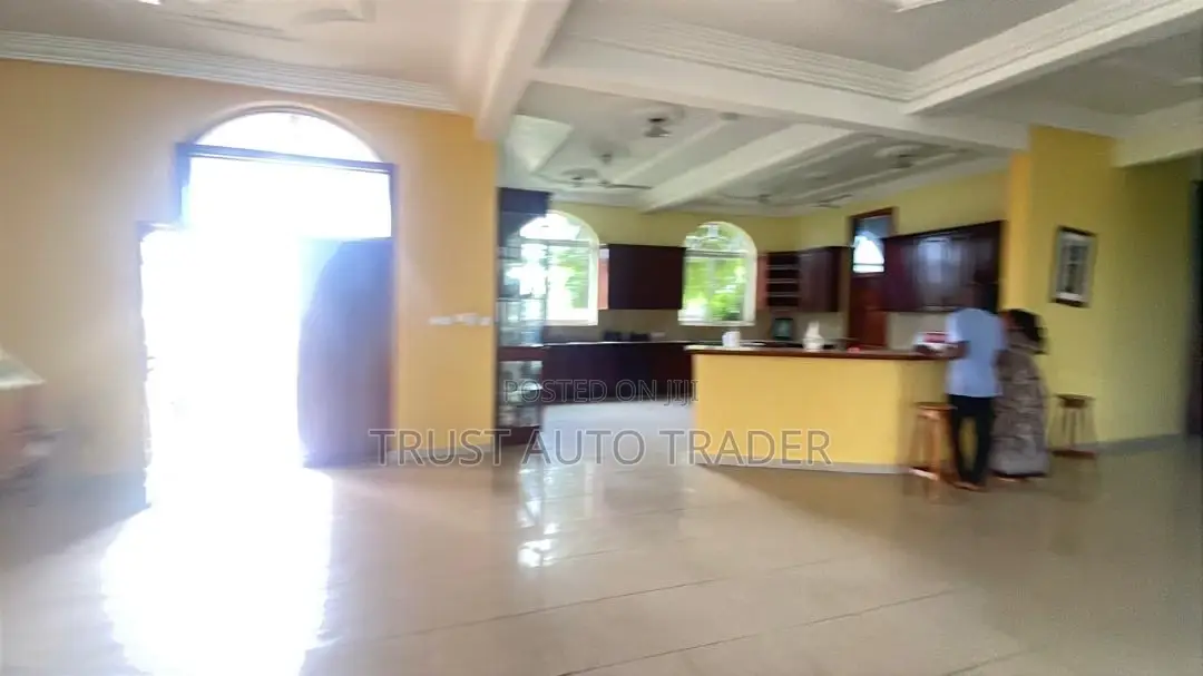 10bdrm Villa in Beachfront Resort for sale