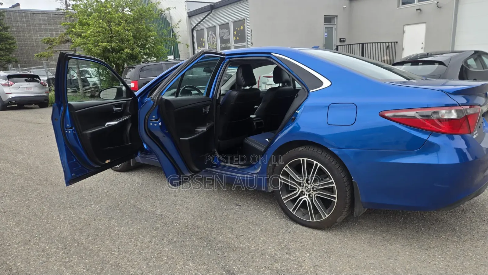 Toyota Camry 2016 Blue