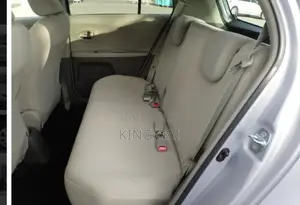 Toyota Vitz 2010 Silver
