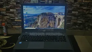 Laptop Acer Aspire E5-573 8GB Intel Core i3 HDD 1T