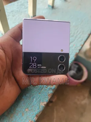 Samsung Galaxy Z Flip4 256 GB Purple