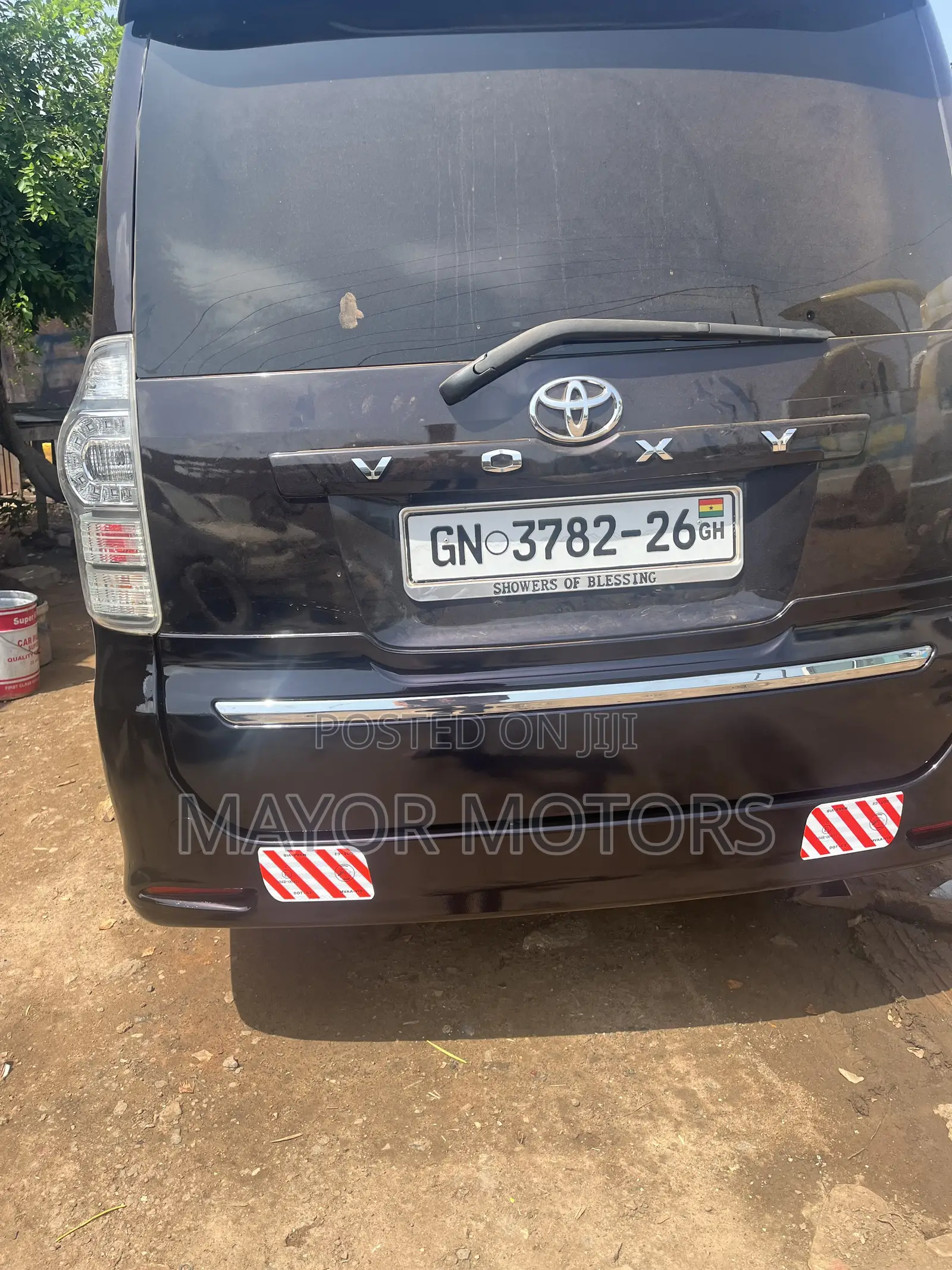 Toyota Voxy 2013