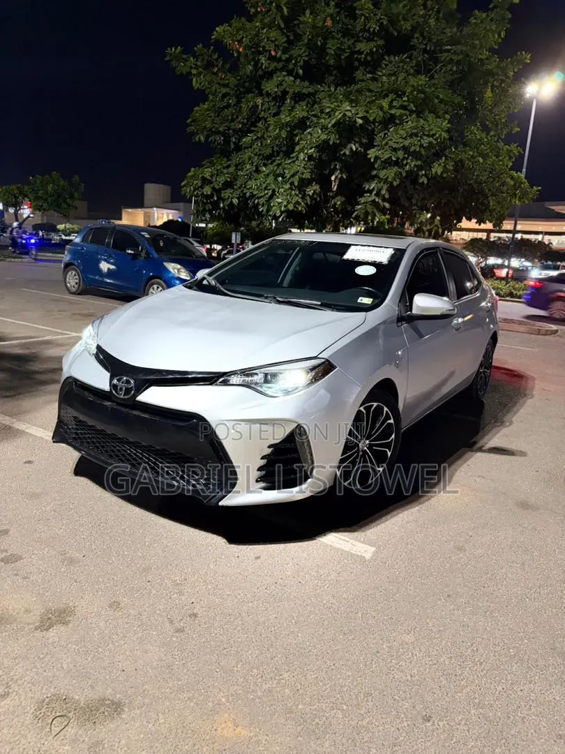 Toyota Corolla 2017 Silver