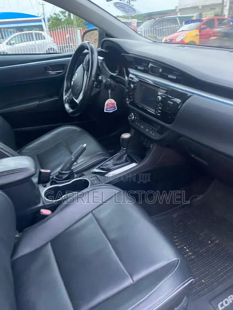 Toyota Corolla 2017 Silver