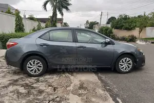Toyota Corolla 2018 Gray