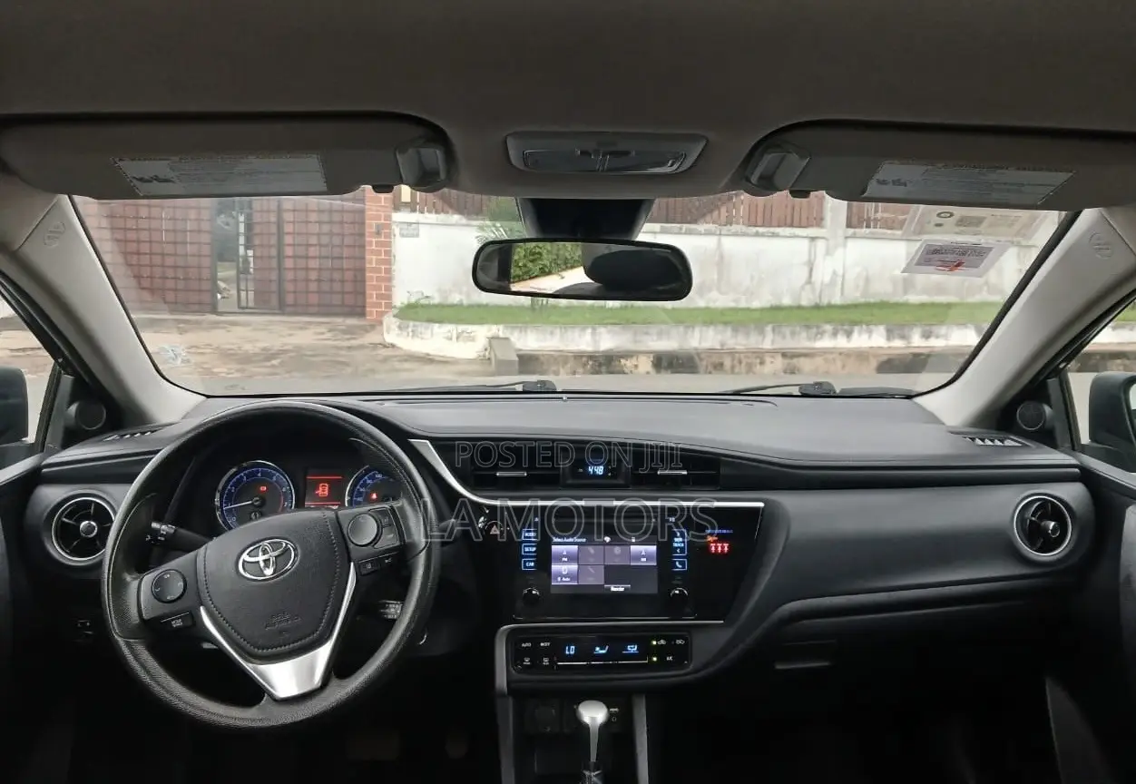 Toyota Corolla 2018 Gray