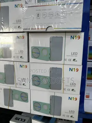Brand New D8 Magsafe Magnetic Led Fill Lights (With Mirror Stand)