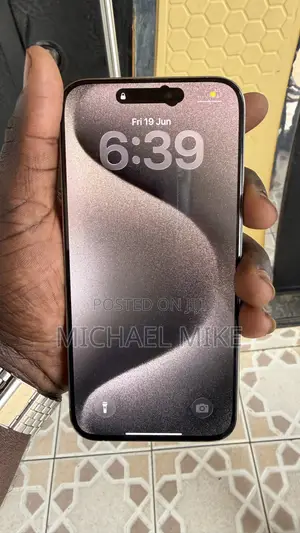 Apple iPhone 15 Pro Max 256 GB Silver