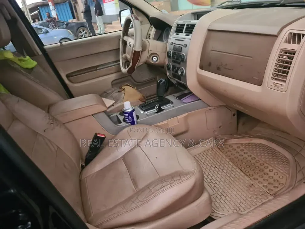 Ford Escape 2010 Black