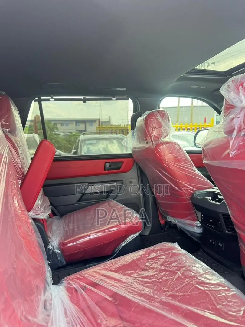 Toyota Sequoia TRD Pro 4WD 2024 Black