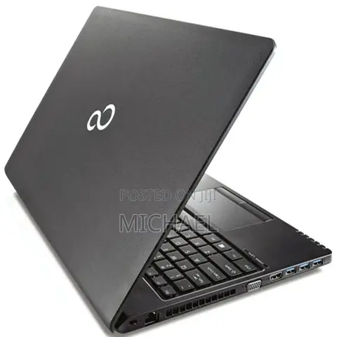 Laptop Fujitsu Lifebook A555 6GB Intel Core i3 SSD 500GB