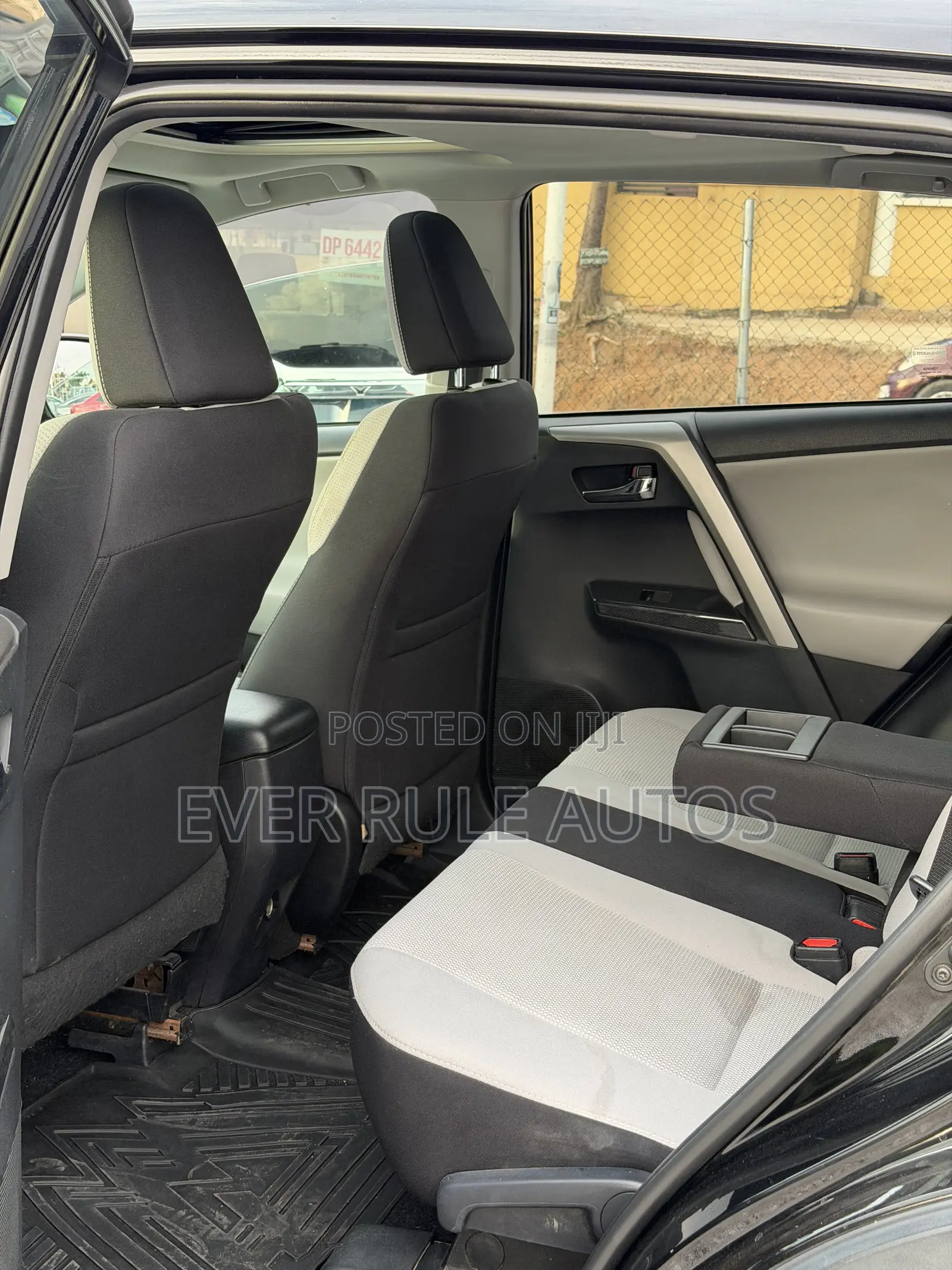 Toyota RAV4 XLE 4dr SUV AWD (2.5L 4cyl 6A) 2018 Black