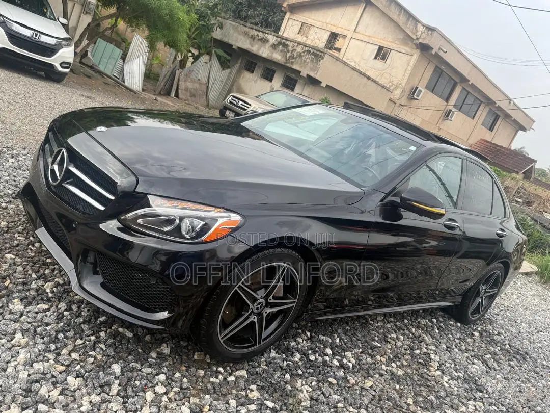 Mercedes-Benz C300 Luxury 4matic Sedan AWD (2.0L 4cyl 7A) 2017 Black