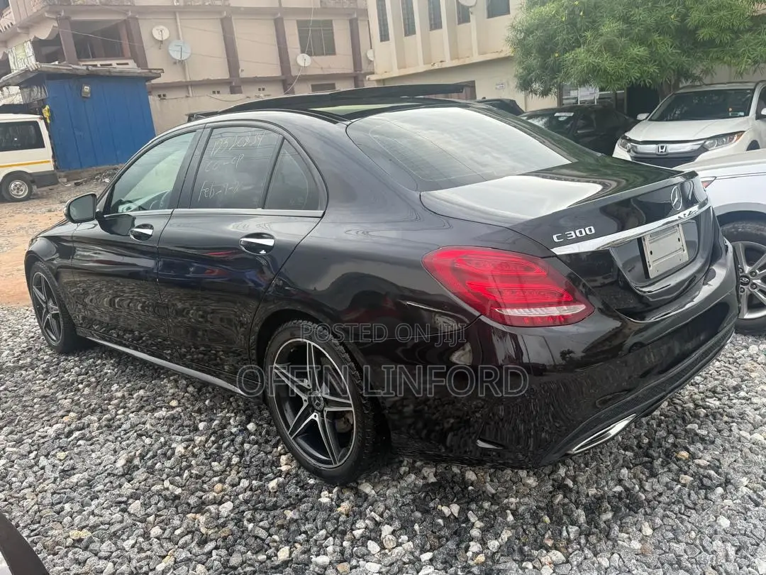Mercedes-Benz C300 Luxury 4matic Sedan AWD (2.0L 4cyl 7A) 2017 Black