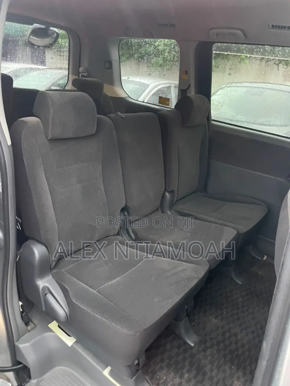 Toyota Voxy 2013 Silver
